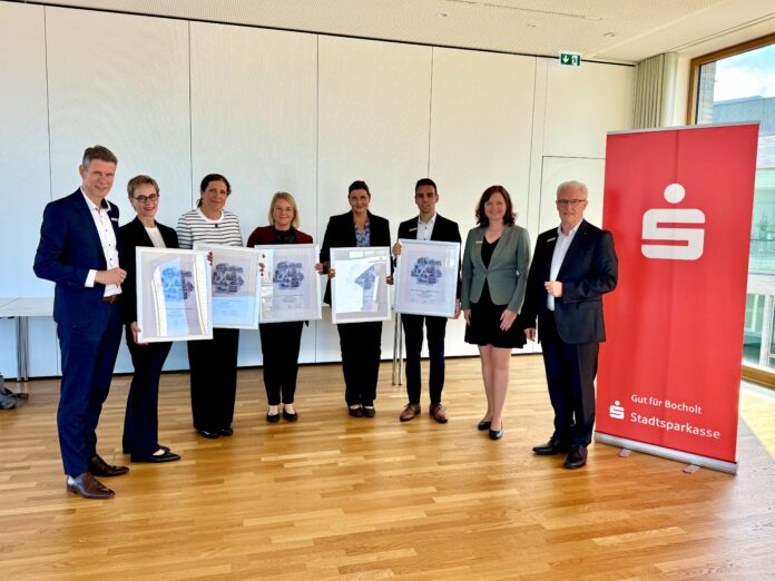 Stadtsparkasse Bocholt ehrt fünf langjährige Mitarbeitende